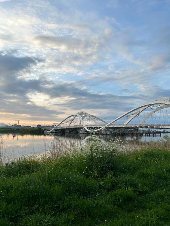 מלון אמסטרדם Euphrate Houseboat מראה חיצוני תמונה