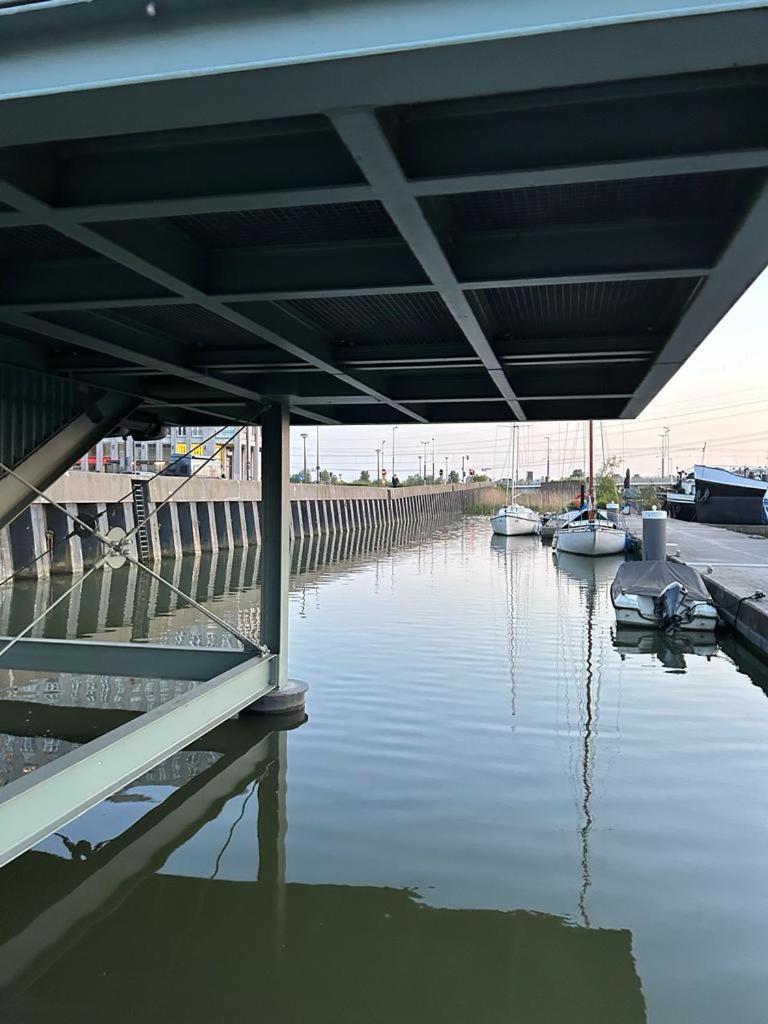 מלון אמסטרדם Euphrate Houseboat מראה חיצוני תמונה